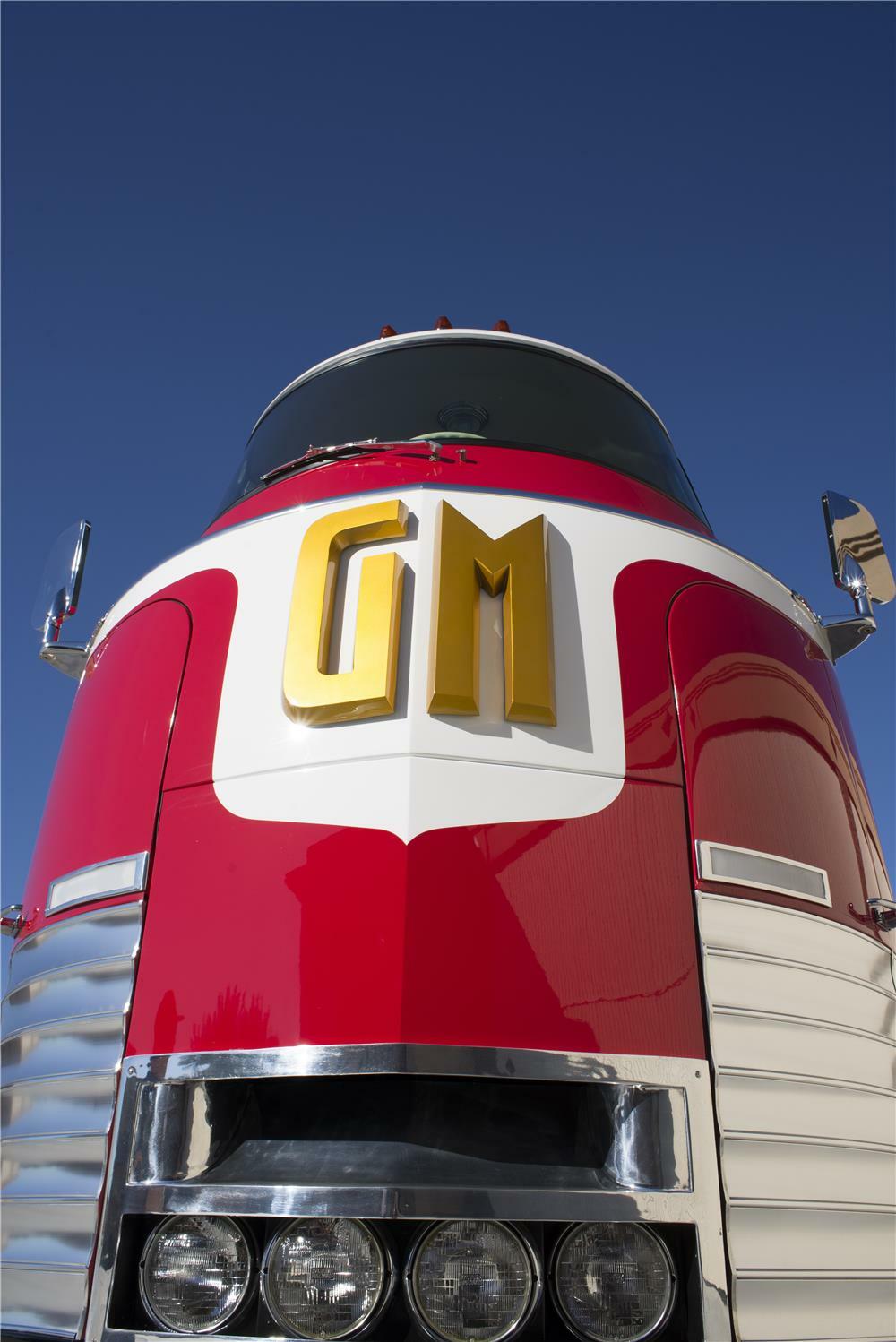 Машина GM Futurliner