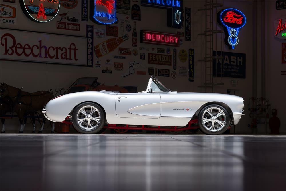 1957 CHEVROLET CORVETTE CUSTOM CONVERTIBLE - Side Profile - 178577