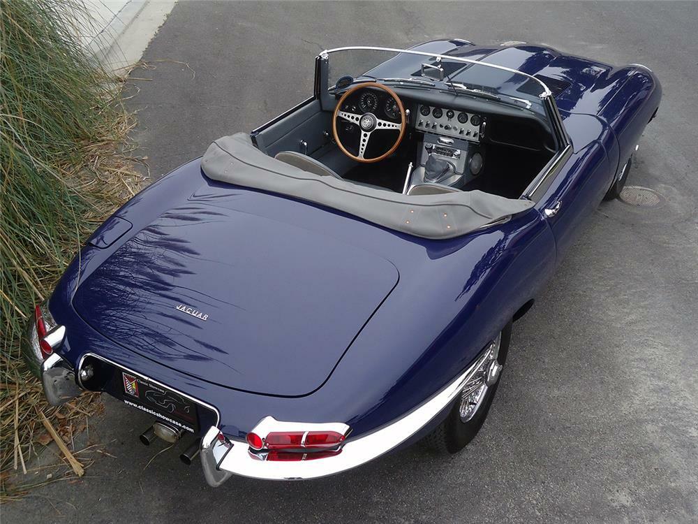 1961 JAGUAR XKE ROADSTER - Rear 3/4 - 178684