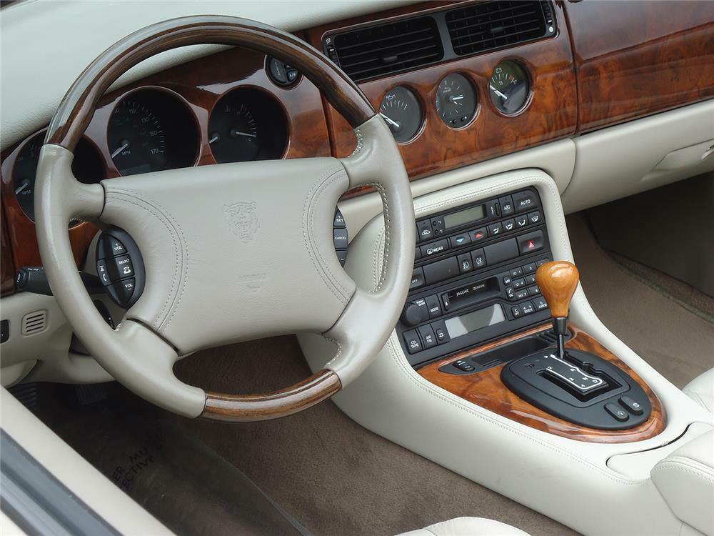 1998 JAGUAR XK8 CONVERTIBLE - Interior - 178692