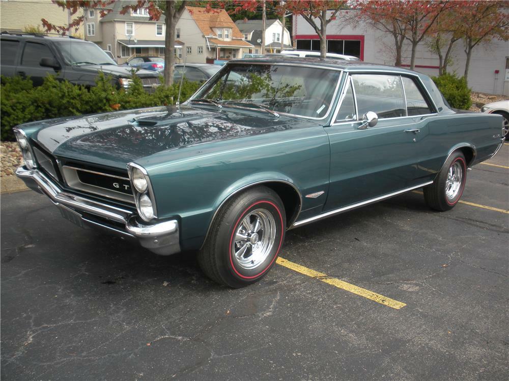 1965 PONTIAC GTO - Front 3/4 - 179710