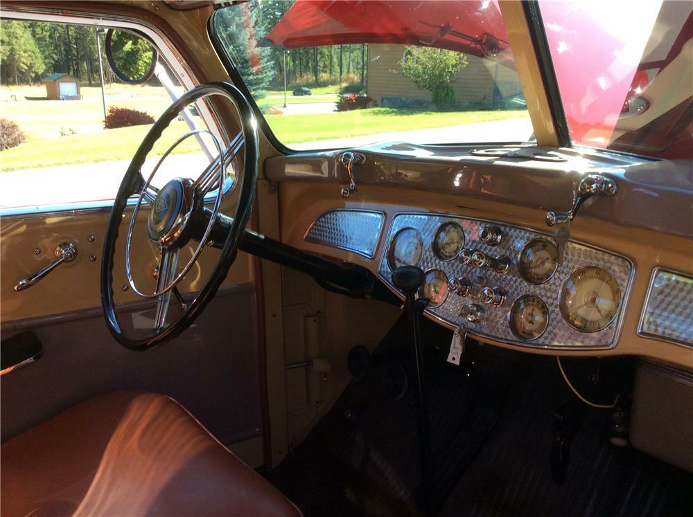 1941 DIAMOND T 201 PICKUP - Interior - 180194