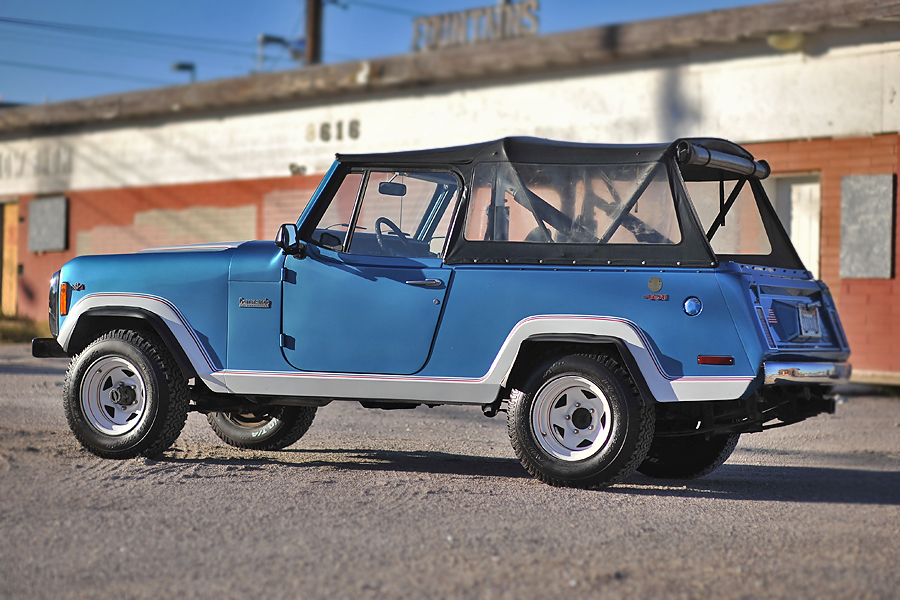 1972 JEEP JEEPSTER COMMANDO SUV - Rear 3/4 - 180352