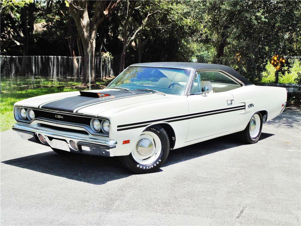 1970 PLYMOUTH GTX - Front 3/4 - 180605