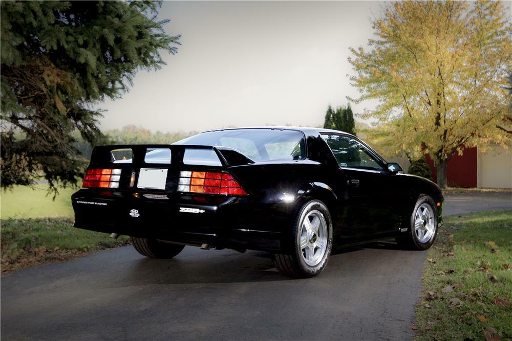 1991 CHEVROLET CAMARO Z/28 - Rear 3/4 - 180688