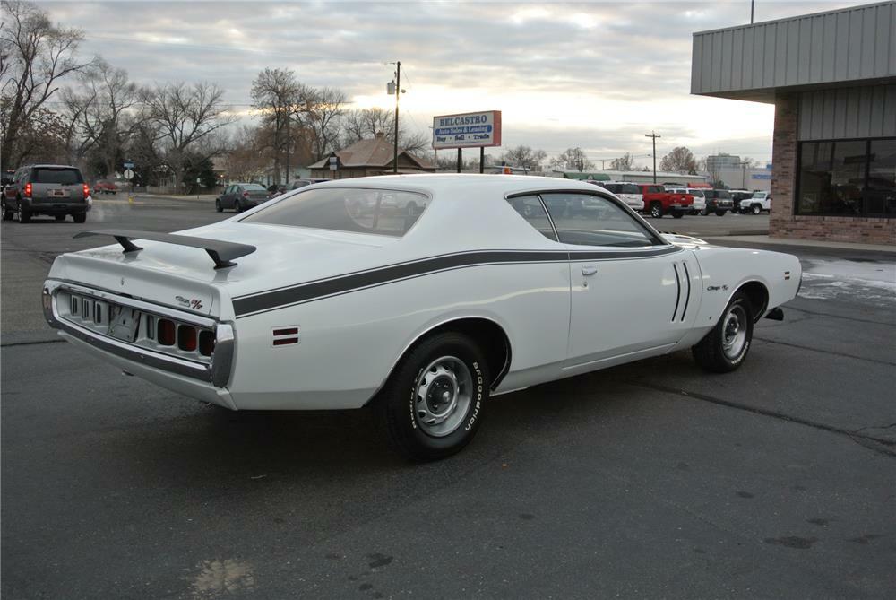 1971 DODGE CHARGER R/T - Rear 3/4 - 180815