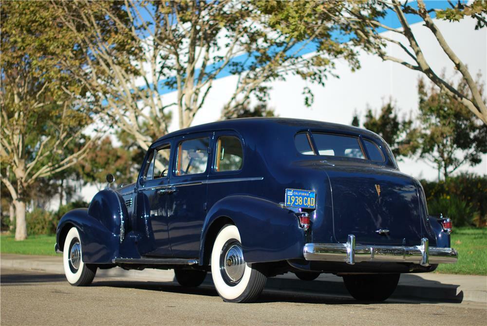 1938 CADILLAC FLEETWOOD LIMO  - Rear 3/4 - 180963