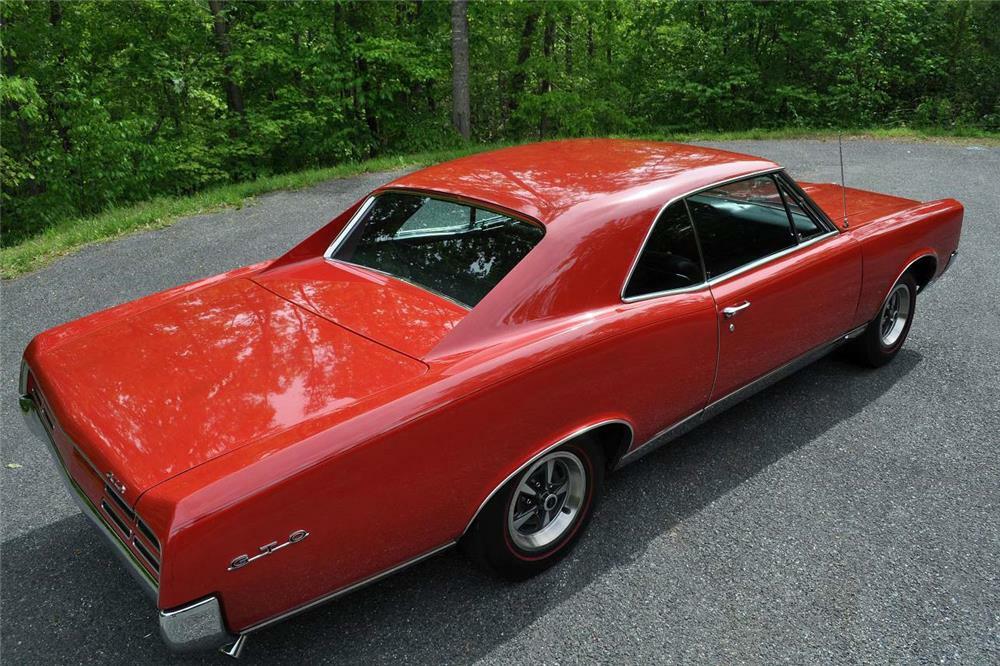 1967 PONTIAC GTO - Rear 3/4 - 181017