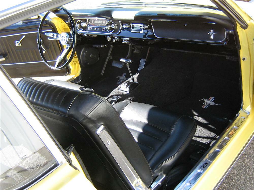 1965 FORD MUSTANG - Interior - 181194