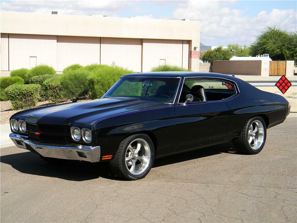 1970 CHEVROLET CHEVELLE CUSTOM - Front 3/4 - 181341