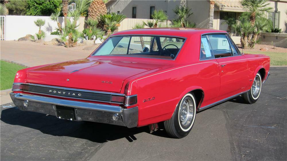 1965 PONTIAC GTO - Rear 3/4 - 181404