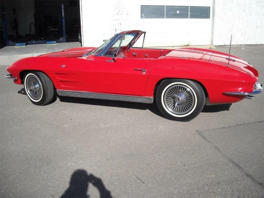 1963 CHEVROLET CORVETTE CONVERTIBLE - Side Profile - 181476