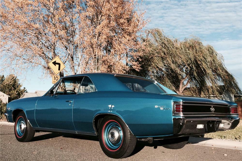 1967 CHEVROLET CHEVELLE - Rear 3/4 - 181595