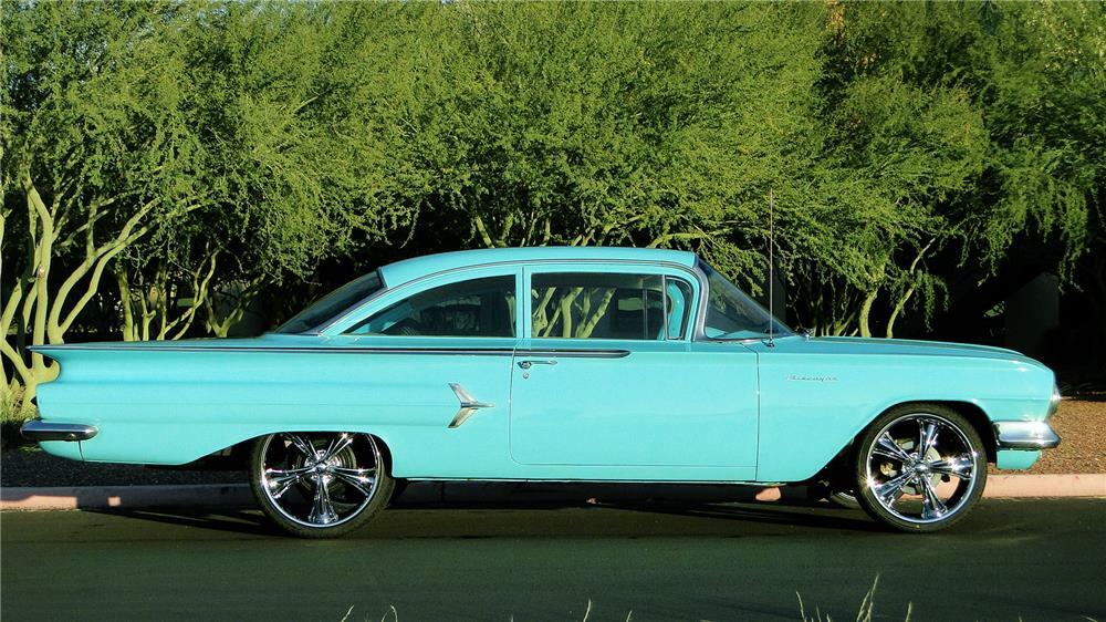 1960 CHEVROLET BISCAYNE CUSTOM COUPE - Side Profile - 181870