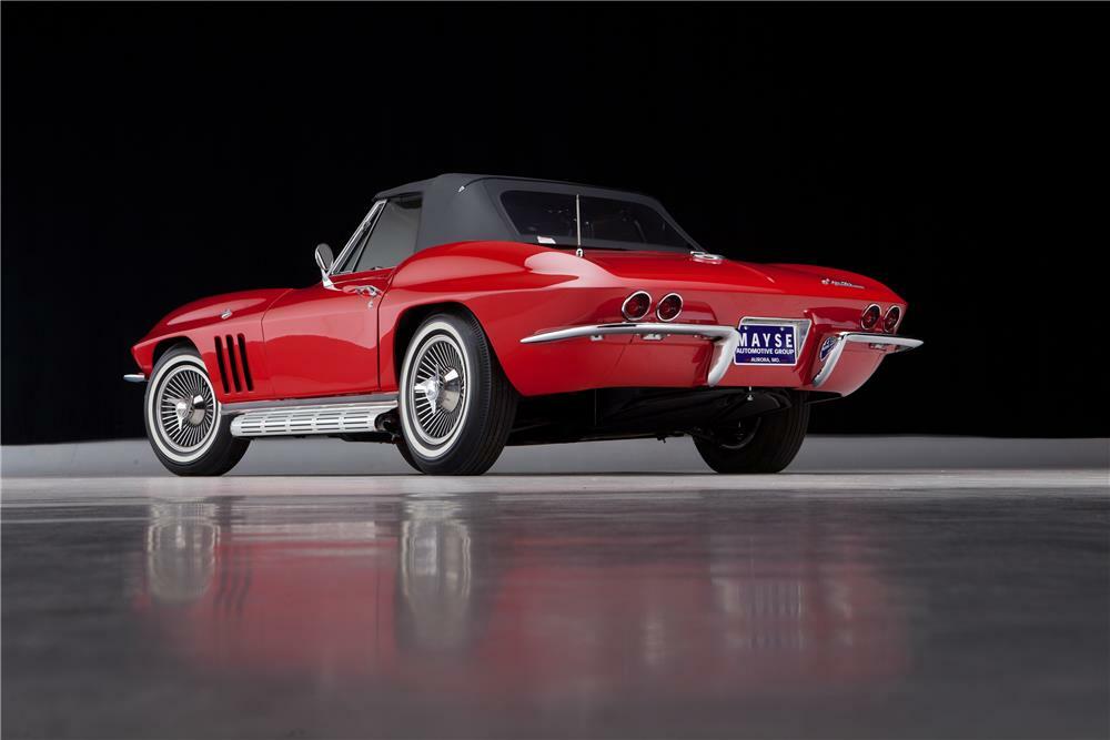 1965 CHEVROLET CORVETTE CONVERTIBLE - Rear 3/4 - 182074