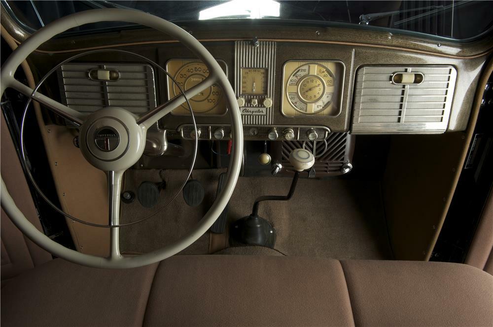 1938 CHRYSLER IMPERIAL TOURING SEDAN - Interior - 182126