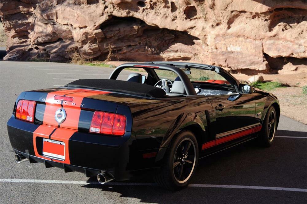 2008-shelby-gt-barrett-jackson-edition-convertible-rear-3-4-182132