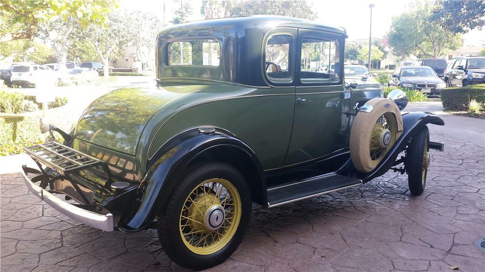 1931 CHEVROLET 5-WINDOW COUPE - Rear 3/4 - 182457