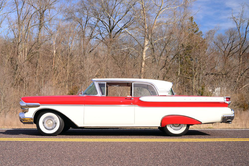 1957 MERCURY TURNPIKE CRUISER 2 DOOR HARDTOP - Side Profile - 182583