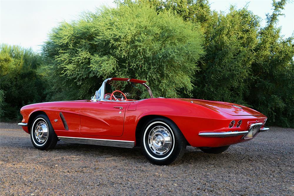 1962 CHEVROLET CORVETTE CONVERTIBLE - Rear 3/4 - 182607