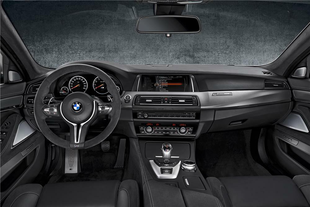  BMW M5 PUERTA SEDAN -