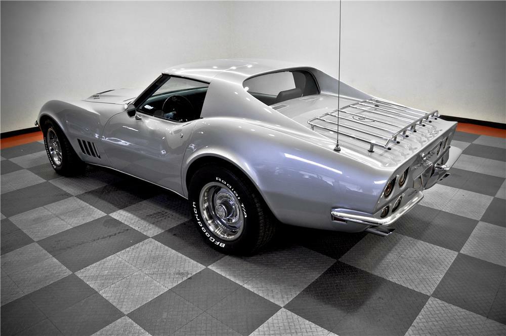 1969 CHEVROLET CORVETTE - Rear 3/4 - 183773
