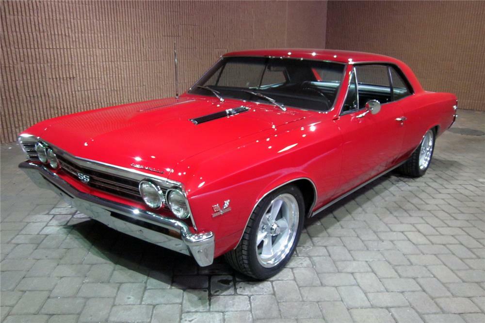 1967 CHEVROLET CHEVELLE SS CUSTOM - Front 3/4 - 183894