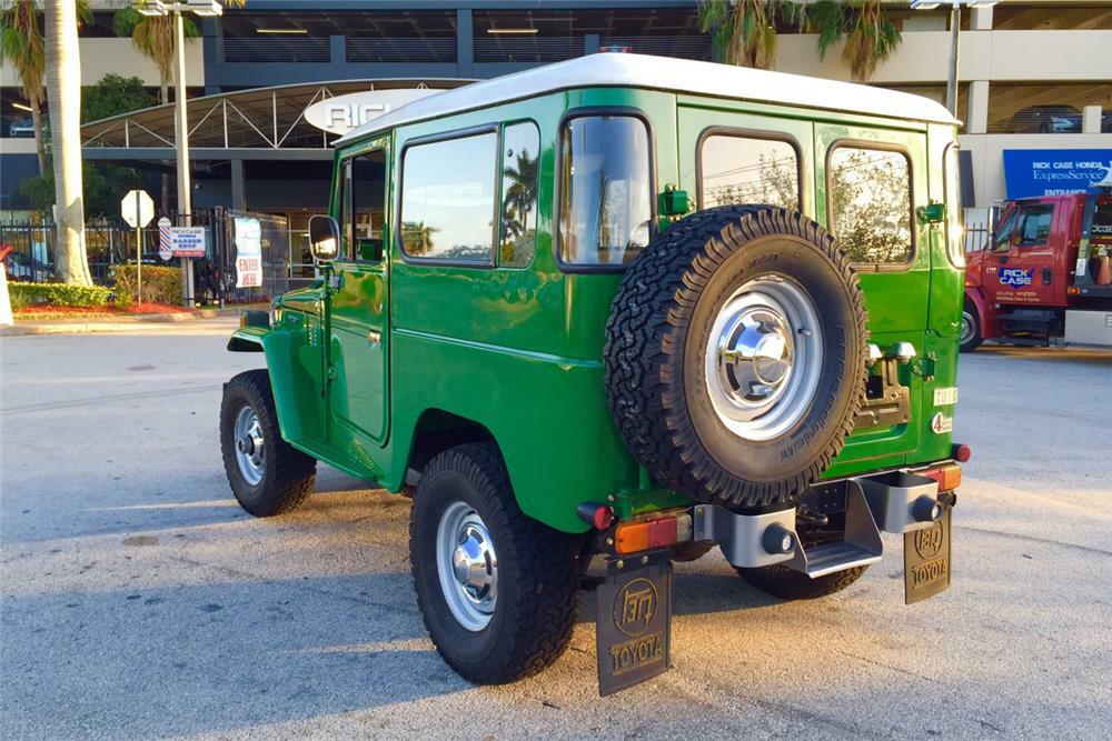 1983 TOYOTA LAND CRUISER FJ-40  - Rear 3/4 - 184068