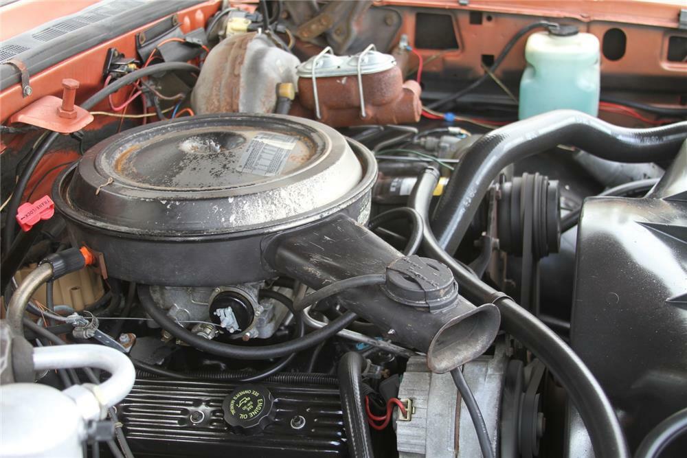 1978 CHEVROLET SUBURBAN CUSTOM SUV - Engine - 184378