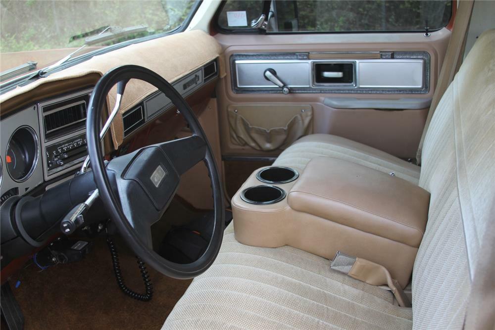 1978 CHEVROLET SUBURBAN CUSTOM SUV - Interior - 184378