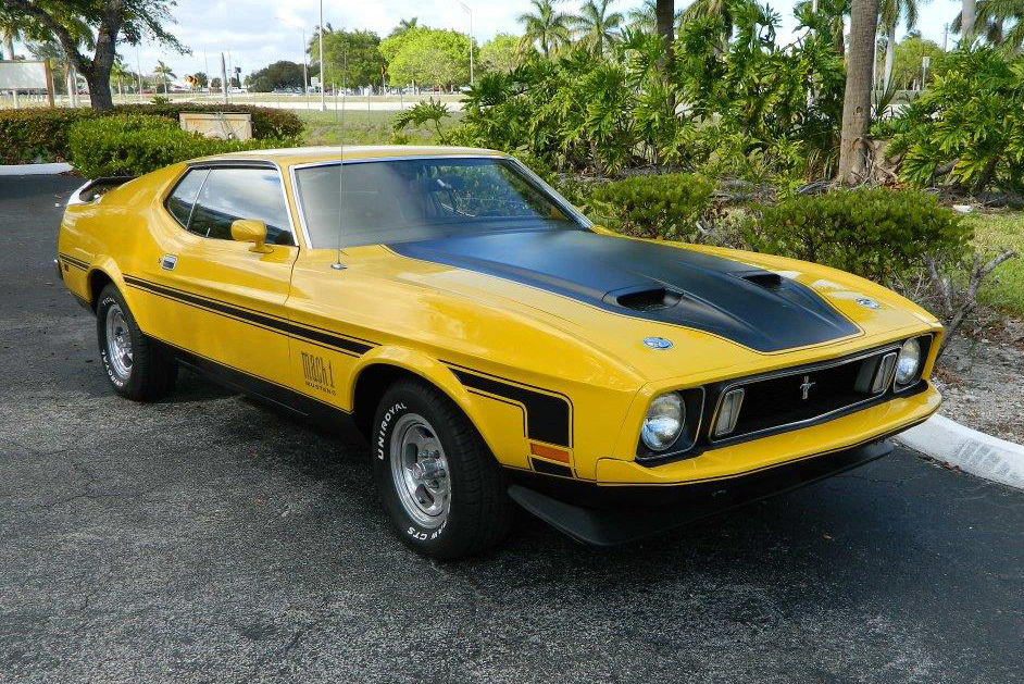  FORD MUSTANG MACH FASTBACK -