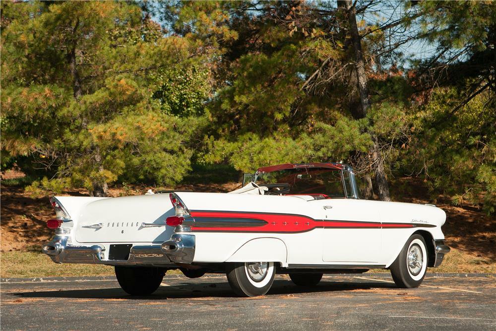 1957 PONTIAC STAR CHIEF CONVERTIBLE - Front 3/4 - 184707