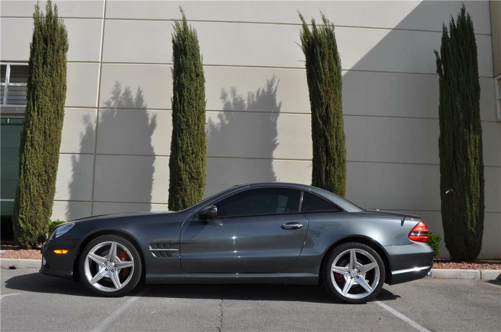 2009 MERCEDES-BENZ SL550 CONVERTIBLE - Side Profile - 184966