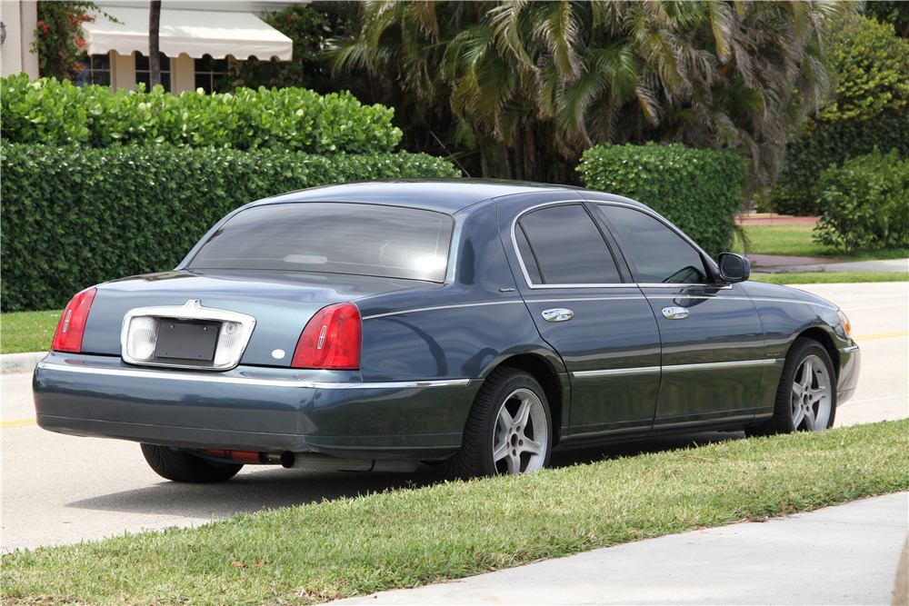Lincoln Town car Wheels