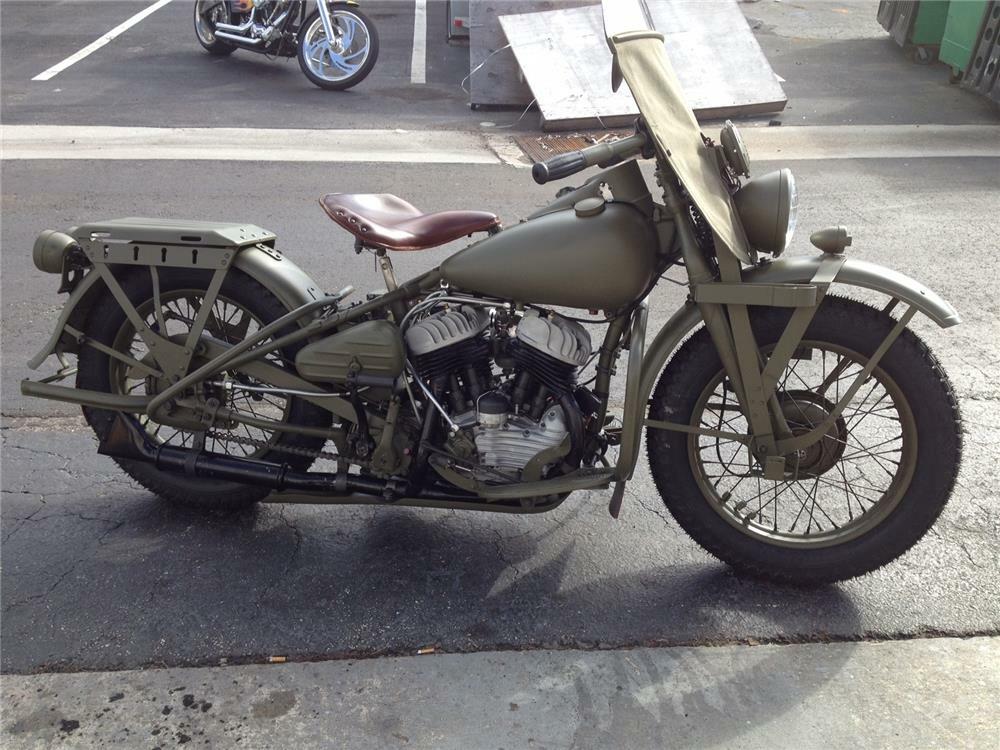 1942 HARLEY-DAVIDSON WLA MILITARY MOTORCYCLE - Rear 3/4 - 185030