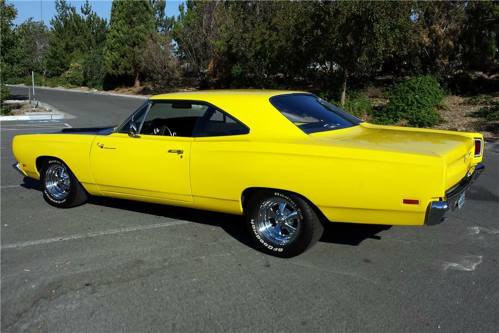 1969 PLYMOUTH ROAD RUNNER - Rear 3/4 - 185481