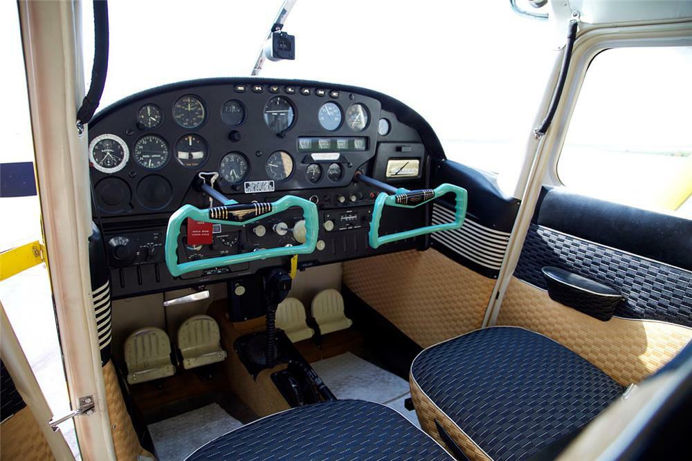 1958-cessna-182a-fixed-wing-single-engine-plane-interior-185547