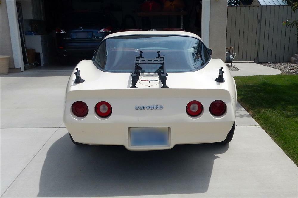 1981 CHEVROLET CORVETTE T-TOP - Rear 3/4 - 185694