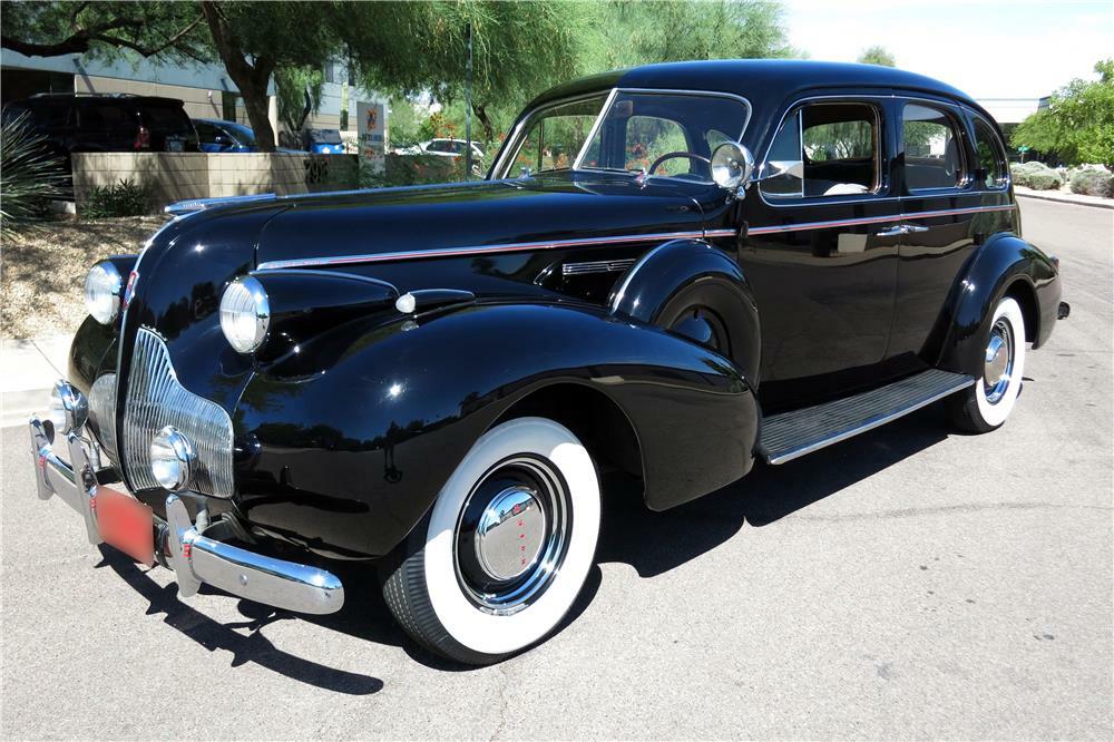 1939 BUICK ROADMASTER SERIES 80 TOURING SEDAN 1939 BUICK ROADMASTER SERIES 80 TOURING SEDAN