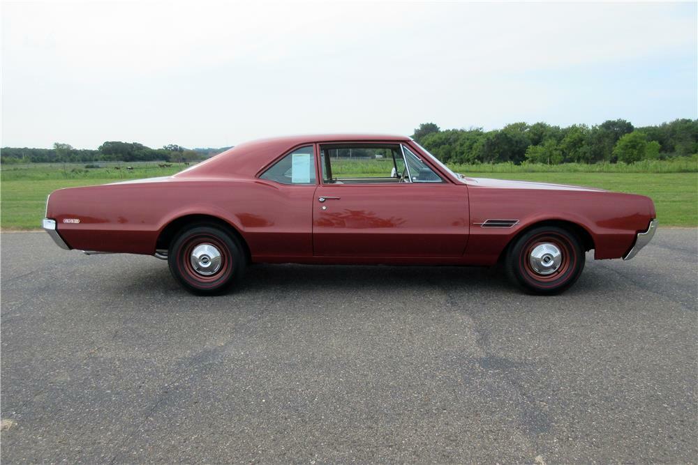 1966 OLDSMOBILE 442 - Side Profile - 186917
