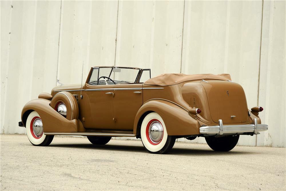 1936 CADILLAC SERIES 75 V8 CONVERTIBLE SEDAN - Rear 3/4 - 187071