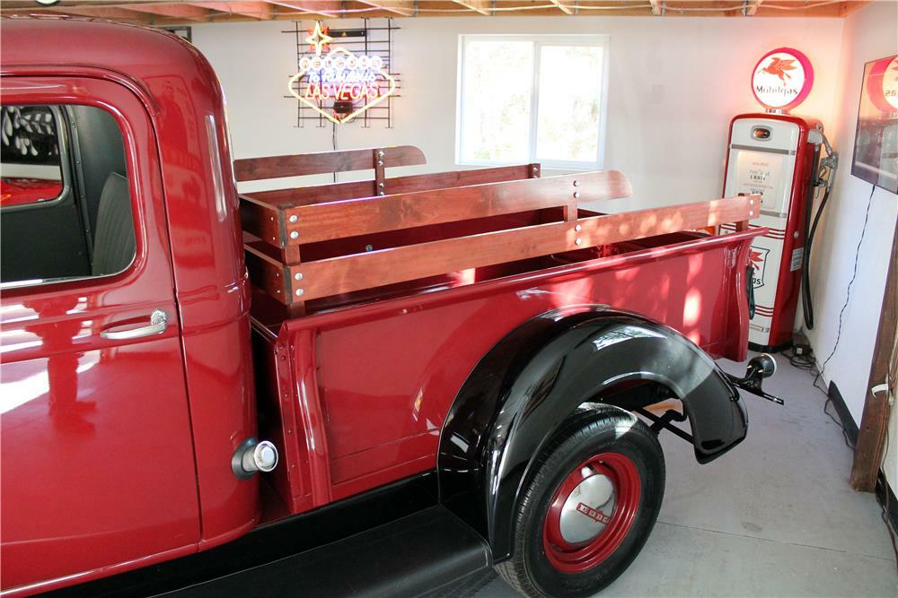 1938 DODGE PICKUP - Rear 3/4 - 187131