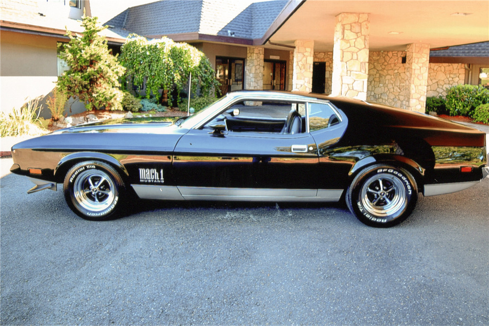 1971 FORD MUSTANG MACH 1 FASTBACK - Side Profile - 187153
