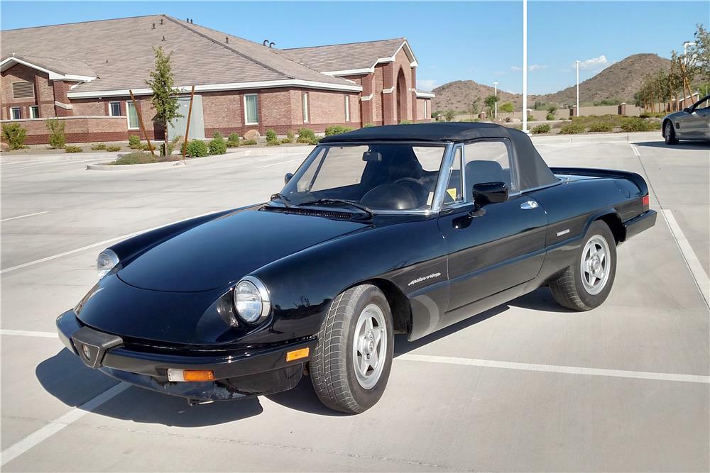 1987 ALFA ROMEO SPIDER VELOCE CONVERTIBLE - Front 3/4 - 187173
