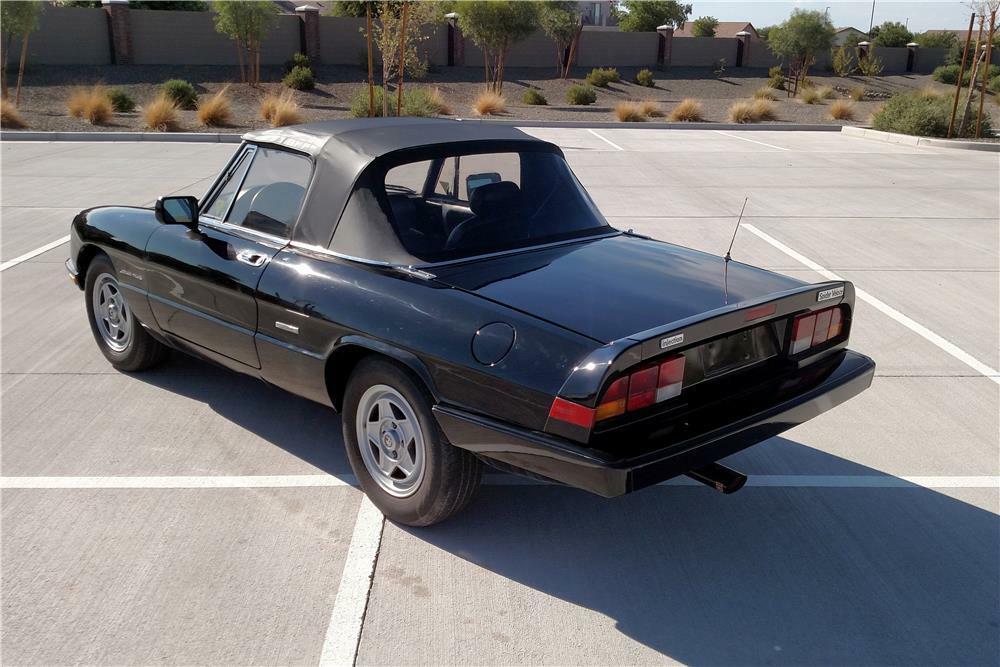 1987 ALFA ROMEO SPIDER VELOCE CONVERTIBLE - Rear 3/4 - 187173