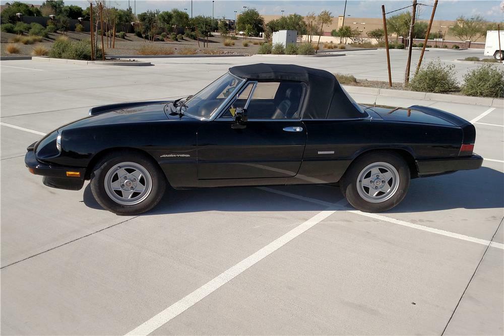 1987 ALFA ROMEO SPIDER VELOCE CONVERTIBLE - Side Profile - 187173
