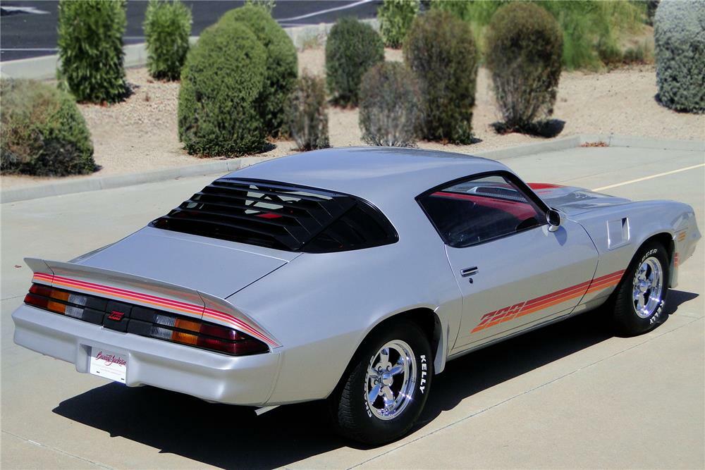 1981 CHEVROLET CAMARO Z/28 CUSTOM COUPE - Rear 3/4 - 187213