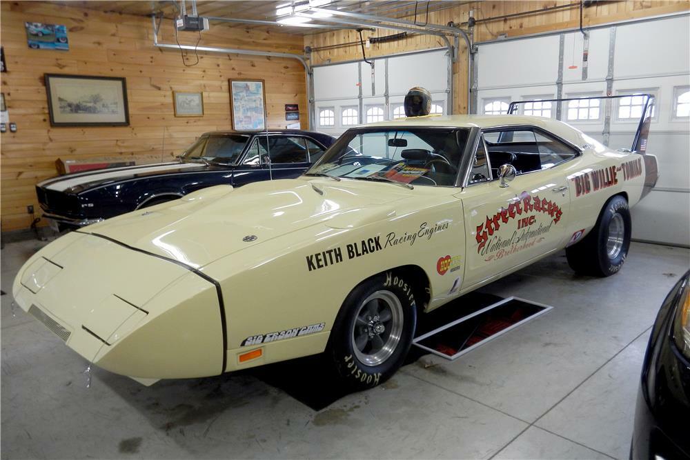 1969 DODGE DAYTONA WING RACE CAR - Front 3/4 - 187241