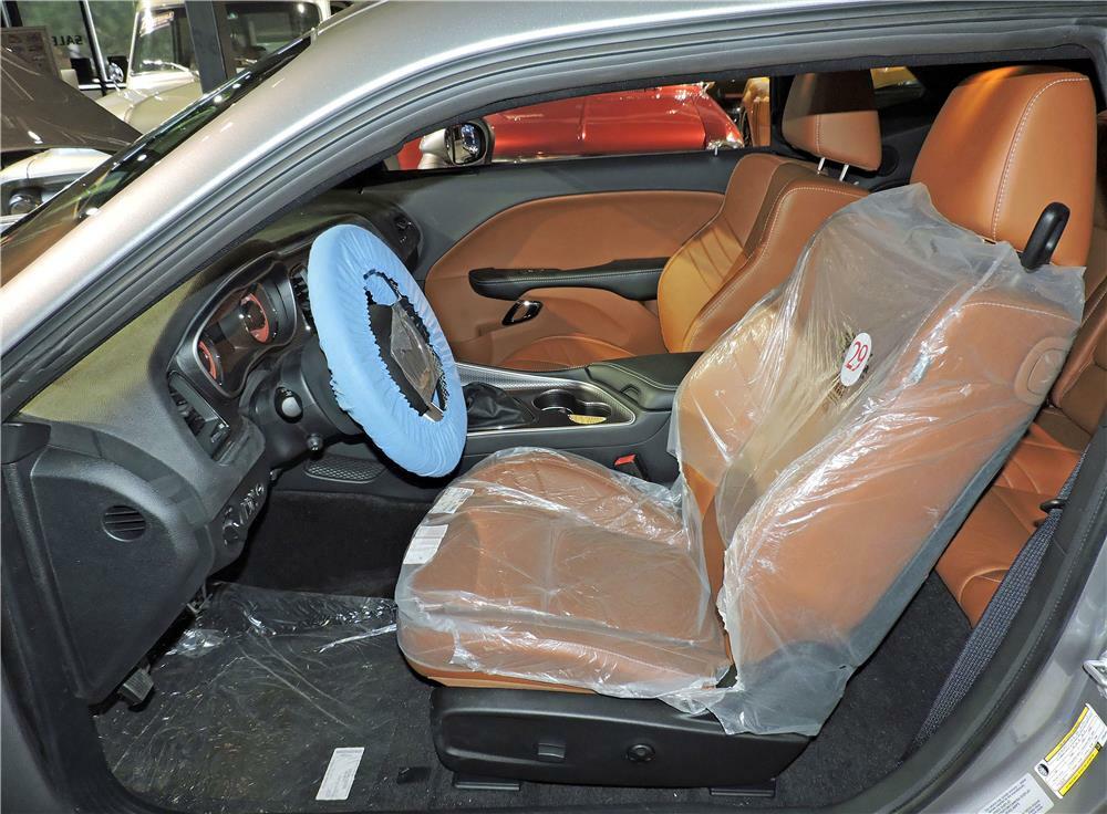 2015 DODGE CHALLENGER HELLCAT - Interior - 187247