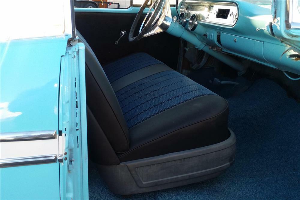 1957 PONTIAC CHIEFTAIN 4 DOOR SEDAN - Interior - 187457